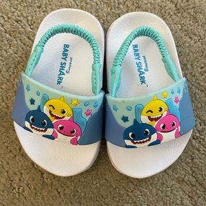 Baby Shark slides 3 toddler